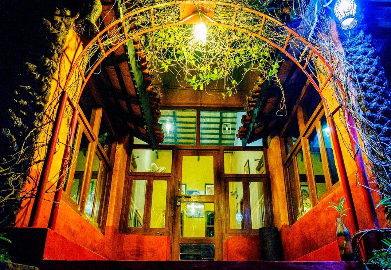 Raktokorobi Karu Gram Hotel Sri Niketan Exterior photo